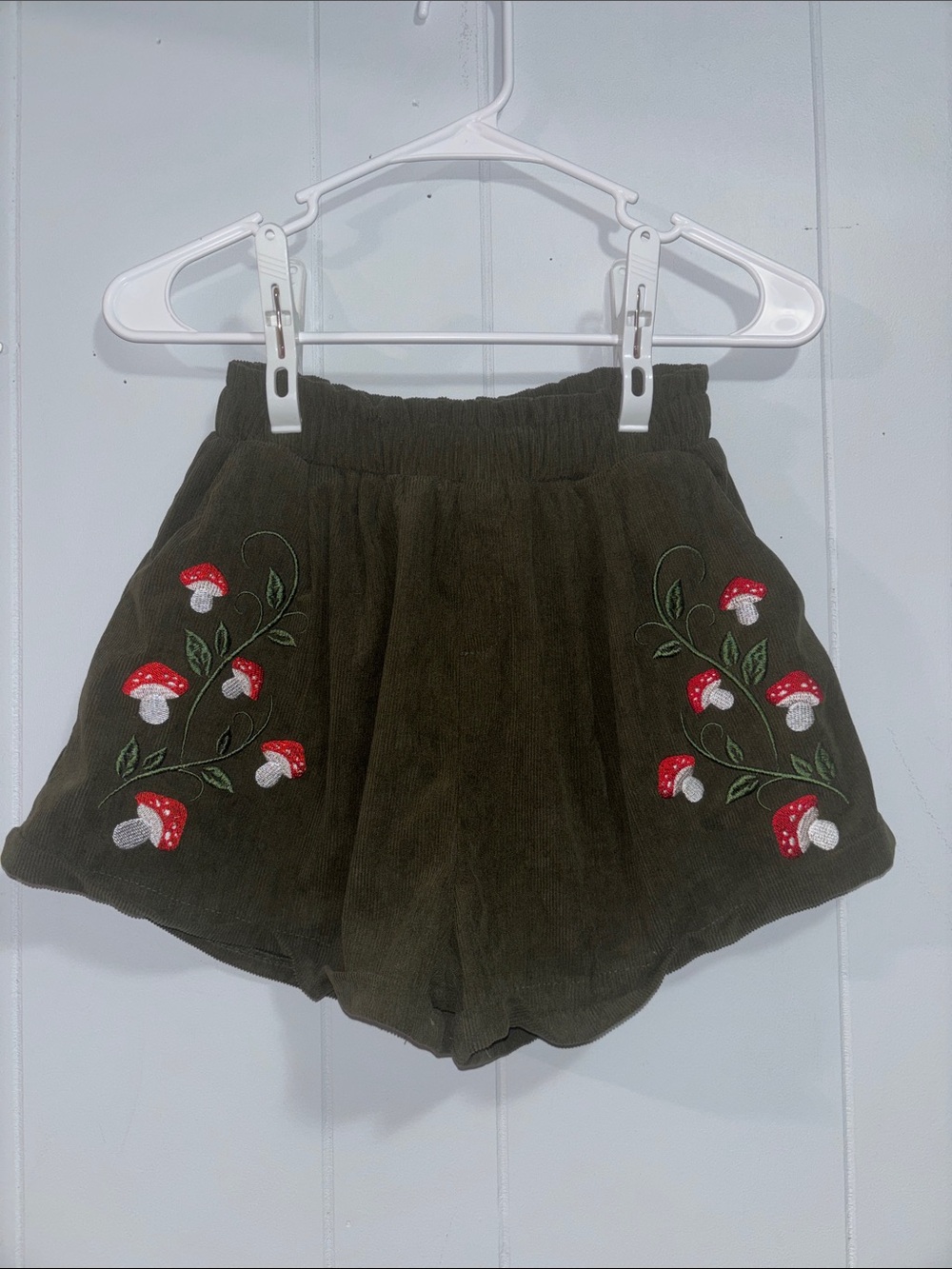 ROMWE Corduroy High Waist Shorts with Mushroom Embroidery